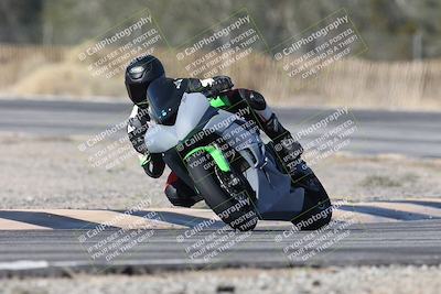 media/Dec-01-2025-Moto Forza (Mon) [[2daa91e15f]]/1-Advanced Group/Session 3 (Turn 3)/